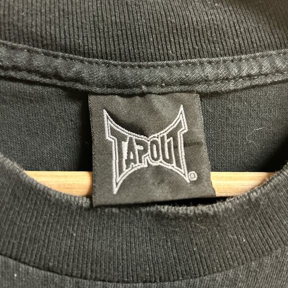 Tapout American Flag Large Y2K Faded Graphic Shirt - Picture 2 of 3